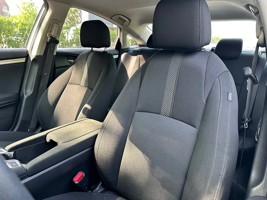 Honda Civic 2018 — фото 15