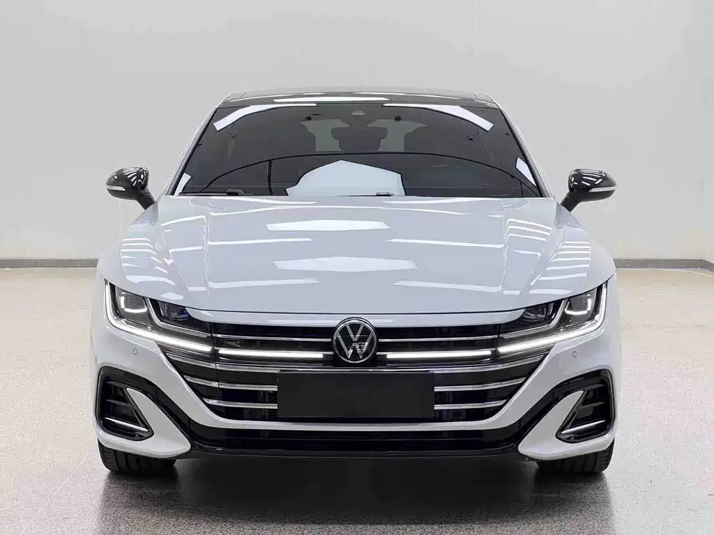 Volkswagen CC 2025 — фото 2