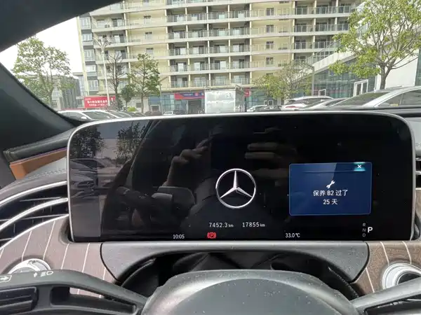 Mercedes-Benz E-Class 2024