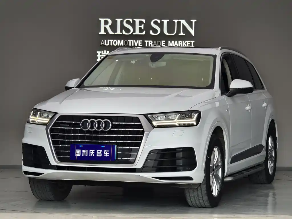 Audi Q7 2016 — фото 1
