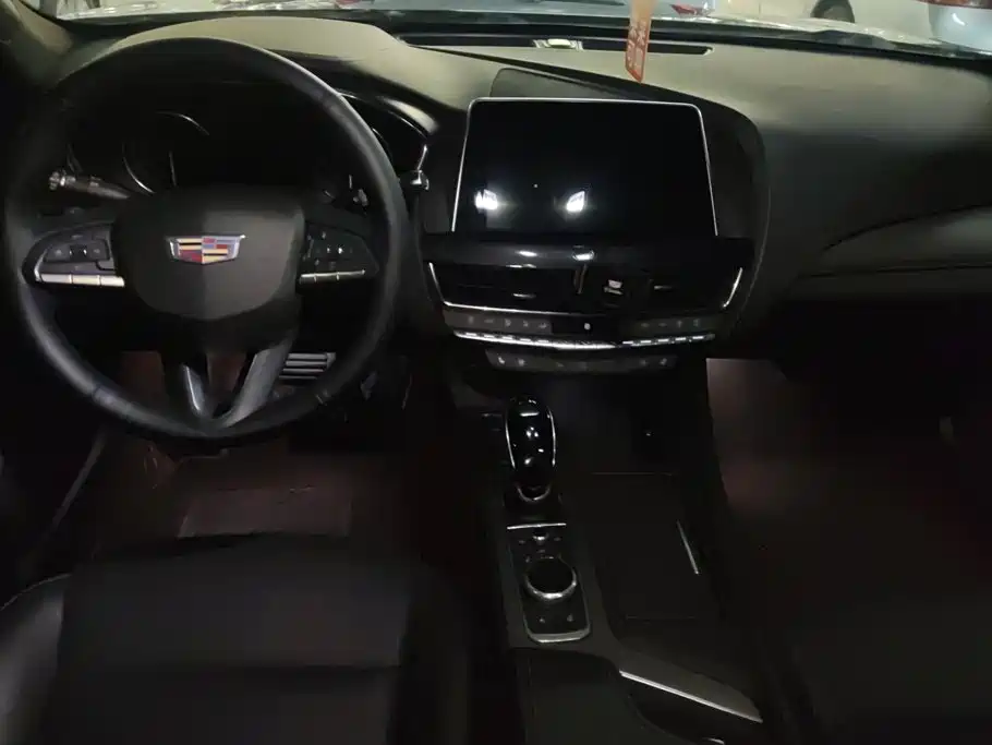 Cadillac CT5 2022 — фото 12