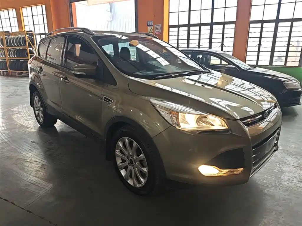 Ford Kuga 2014 — фото 4