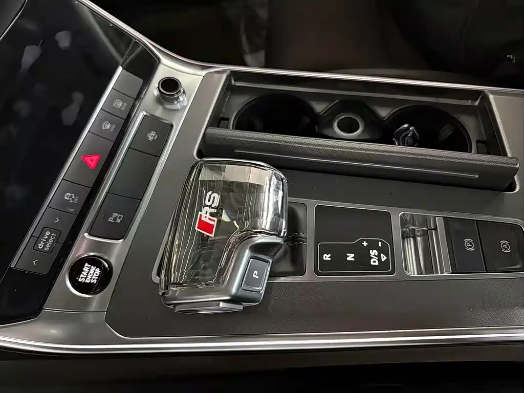 Audi A7L 2022 — фото 8