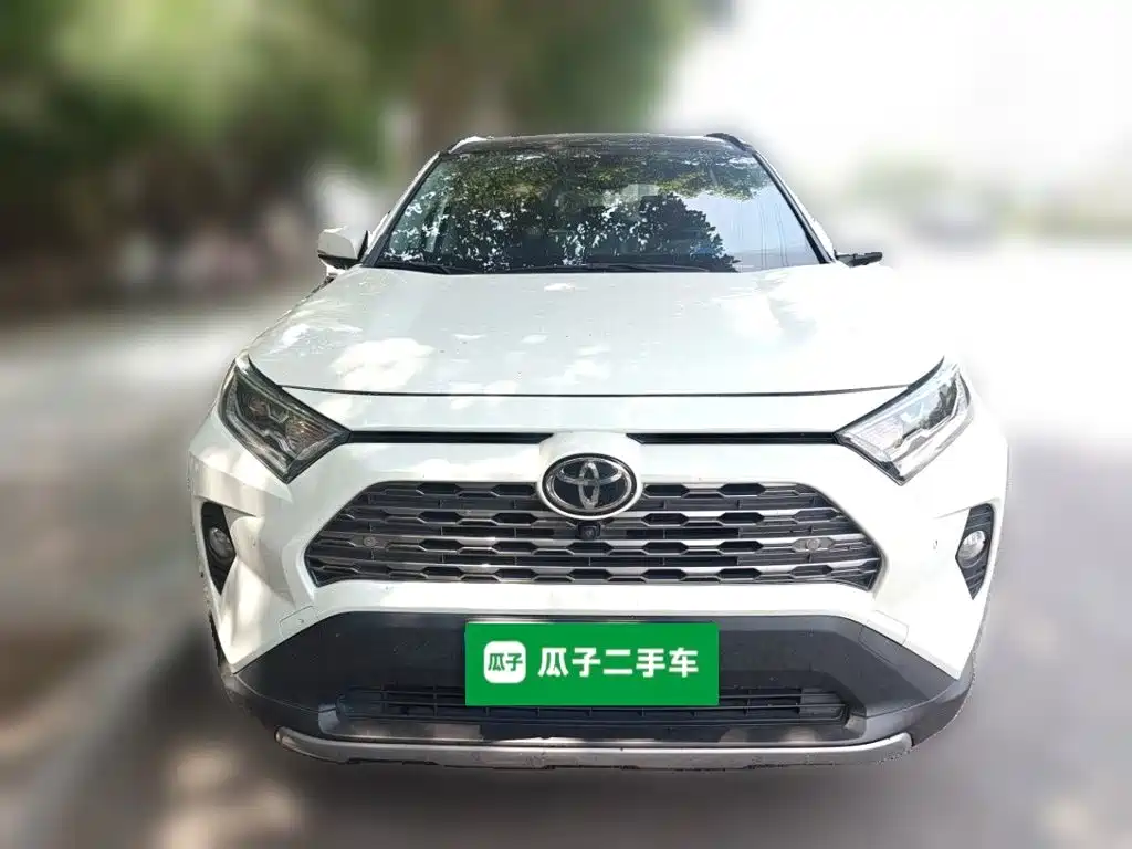 Toyota RAV4 2020 — фото 24