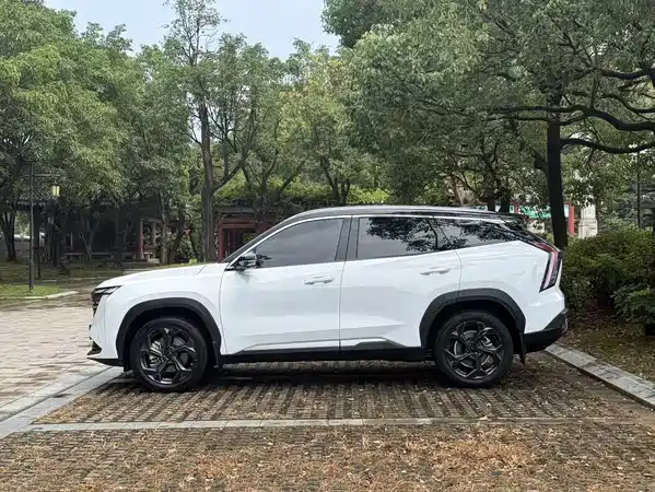 Geely Boyue L 2024
