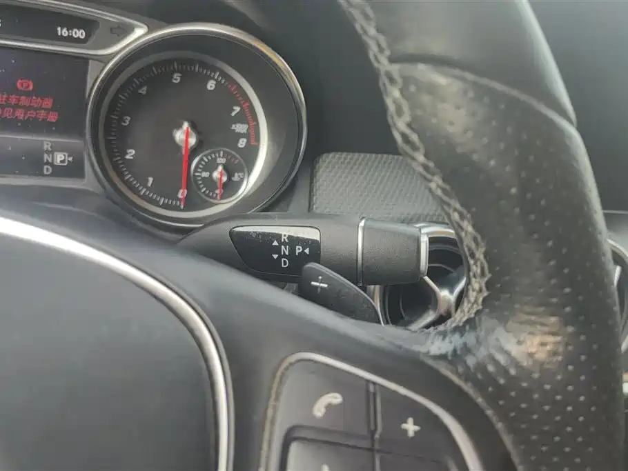 Mercedes-Benz GLA 2018 — фото 16