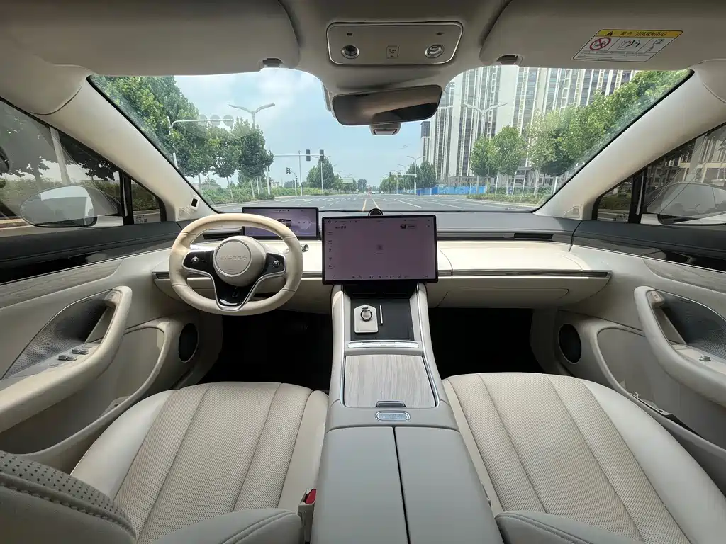 Luxeed Zhijie S7 2024