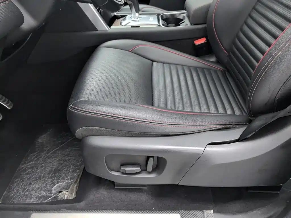 Land Rover Discovery Sport 2021 — фото 20