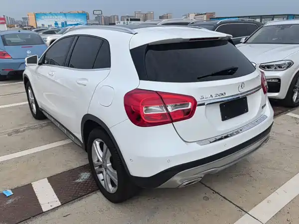 Mercedes-Benz GLA 2016
