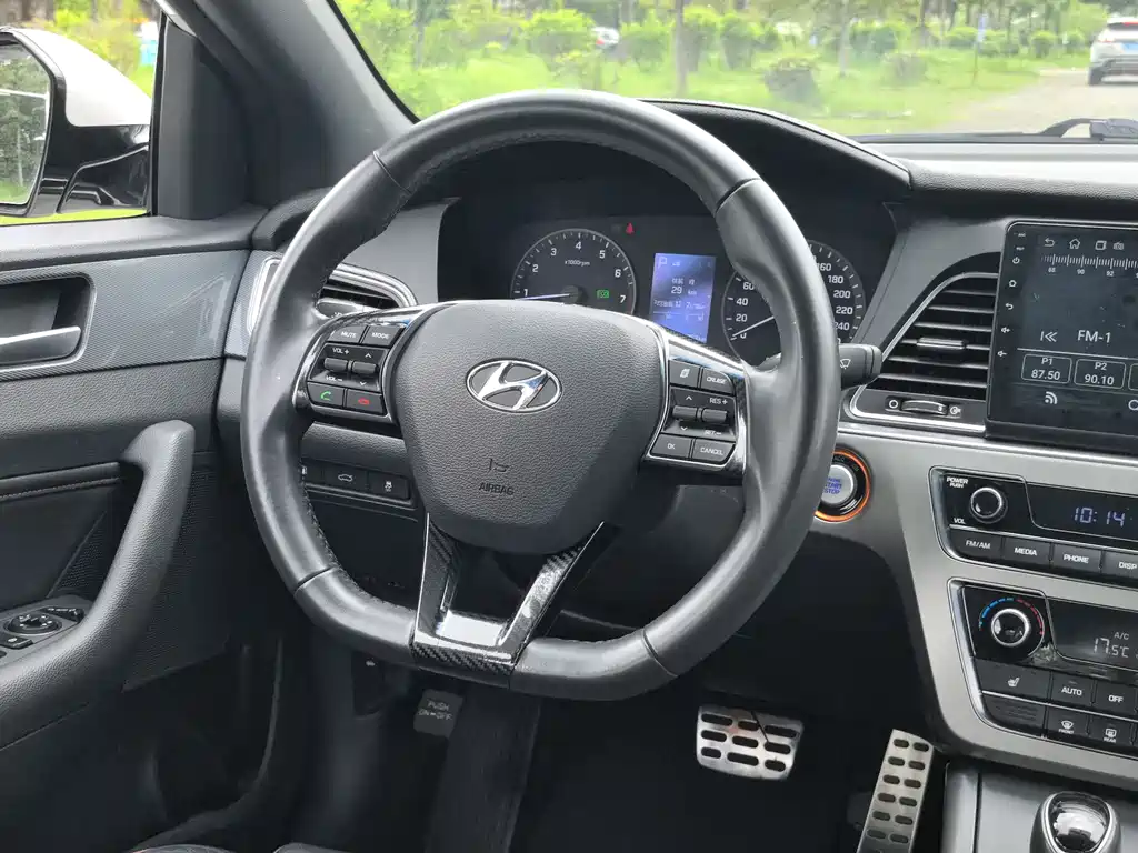 Hyundai Sonata 2015 — фото 16