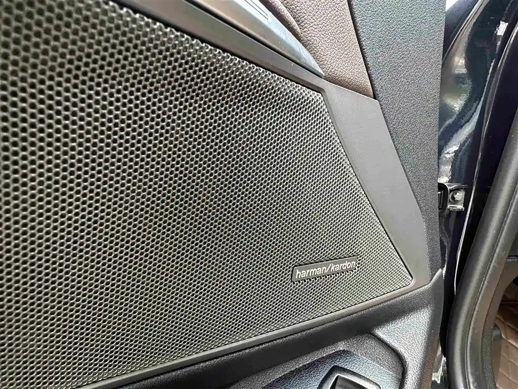 BMW 3 Series 2020 — фото 17