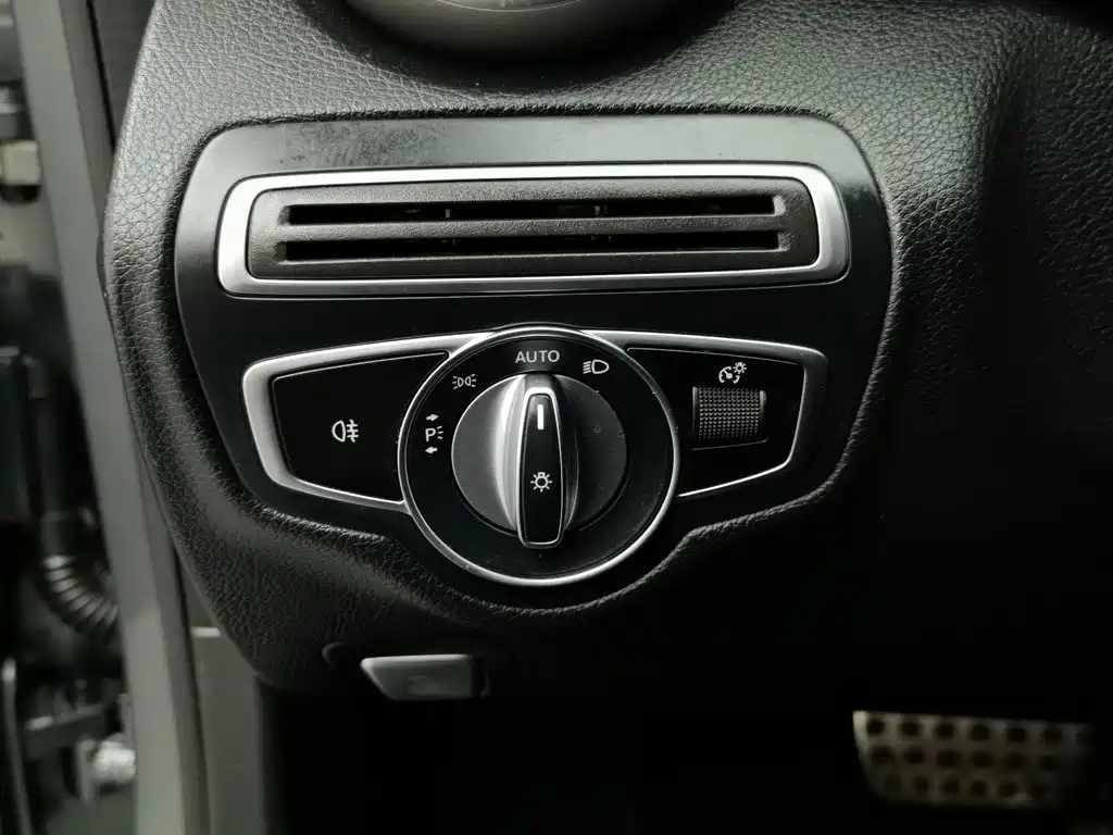 Mercedes-Benz C-Class 2020 — фото 21