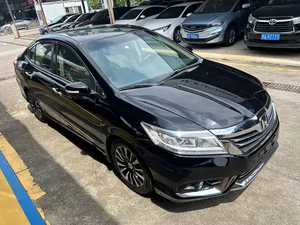 Honda Crider 2015