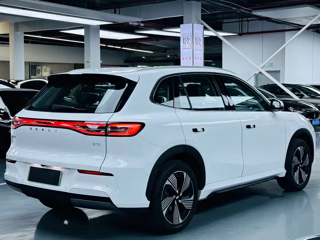 Geely Galaxy E5 2025 — фото 15