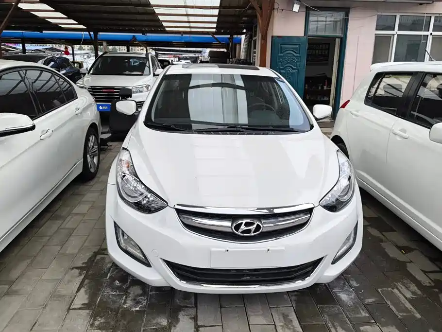 Hyundai Elantra 2016