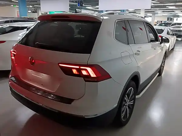 Volkswagen Tiguan L 2020