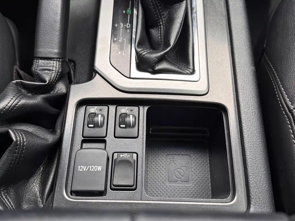 Toyota Prado 2015 — фото 12