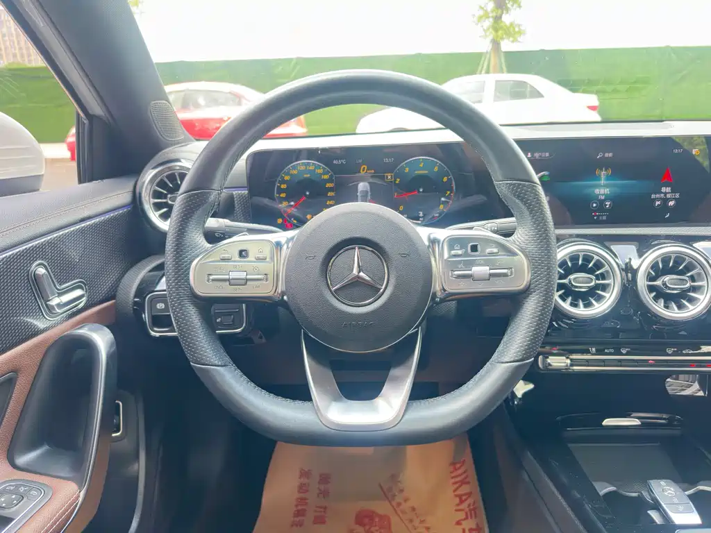 Mercedes-Benz A-Class 2021 — фото 17