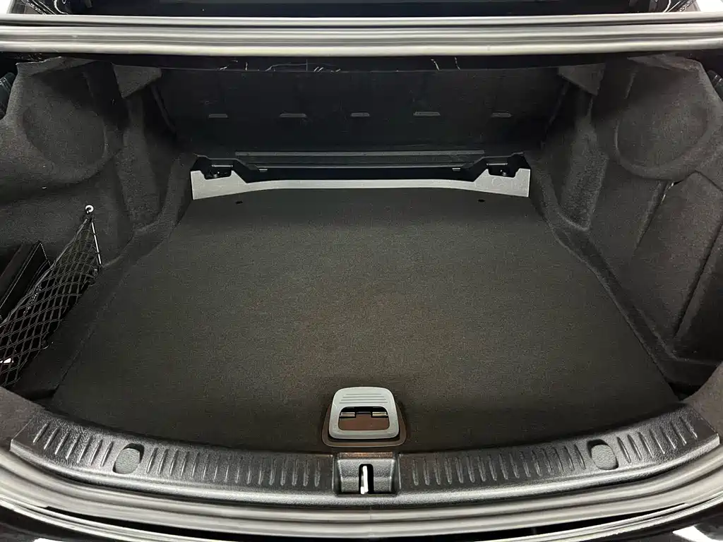 Mercedes-Benz E-Class 2020 — фото 28