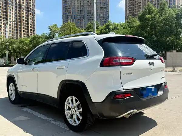 Jeep Cherokee 2018