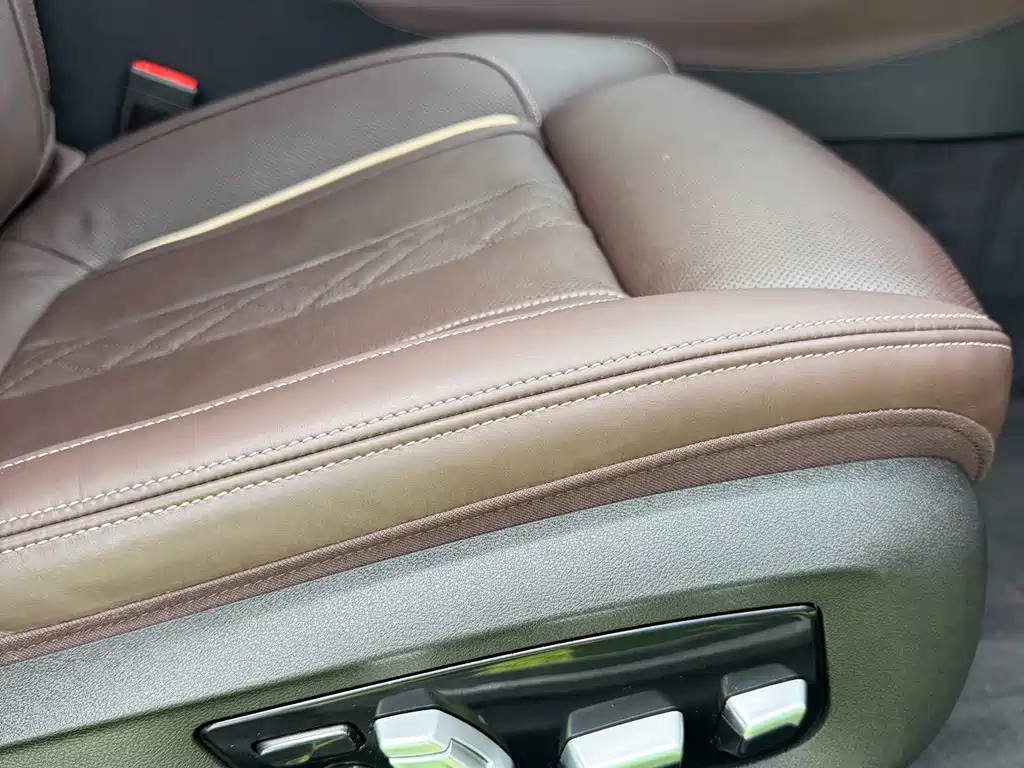 BMW 5 Series 2020 — фото 18