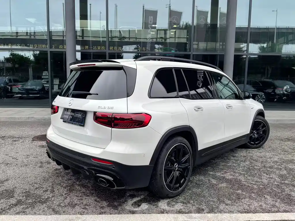 Mercedes-Benz GLB AMG 2025 — фото 4