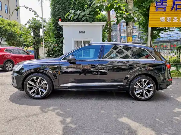Audi Q7 2023