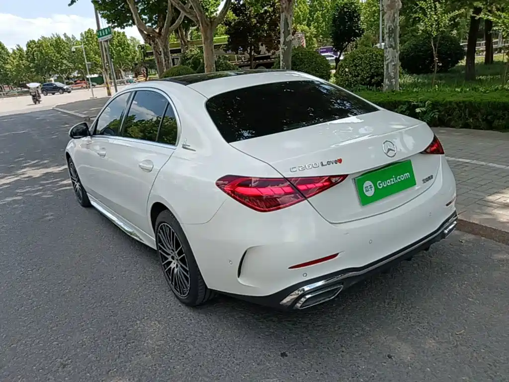 Mercedes-Benz C-Class 2024