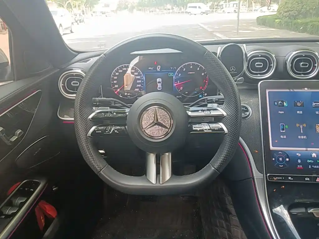 Mercedes-Benz C-Class 2024 — фото 11