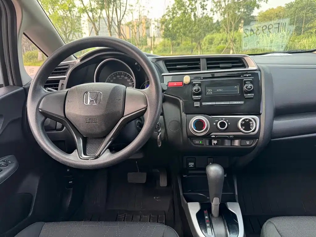 Honda Fit 2016 — фото 17
