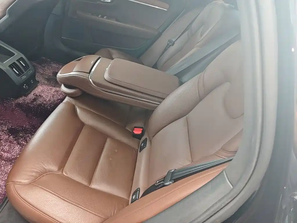Volvo S90 2019 — фото 17
