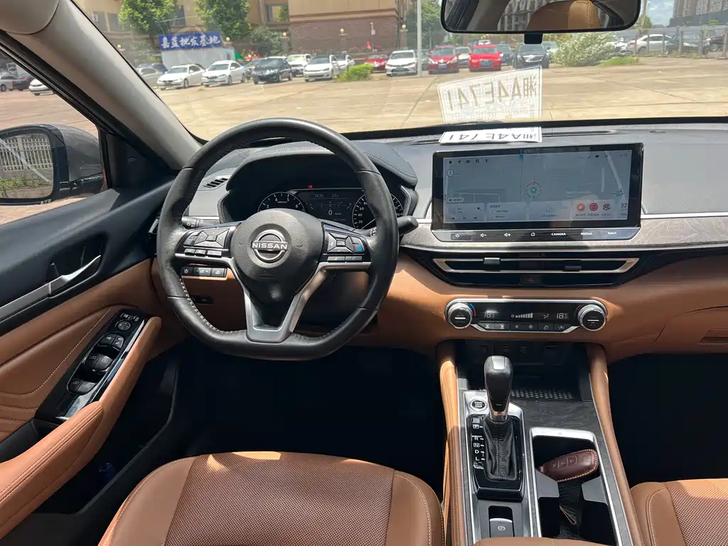 Nissan Teana 2023