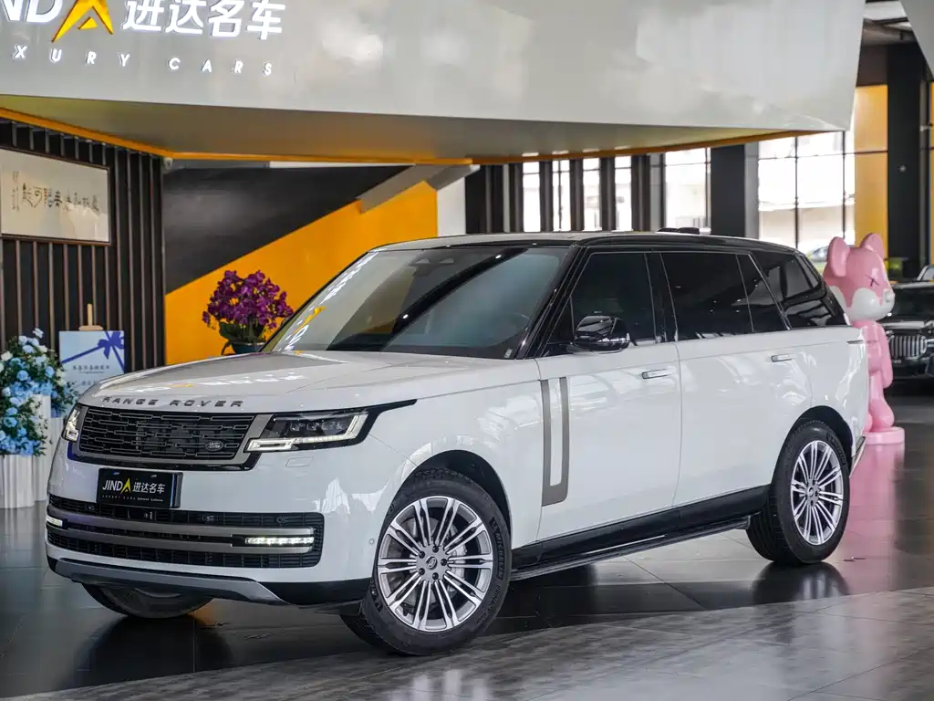 Land Rover Range Rover 2024 — фото 1