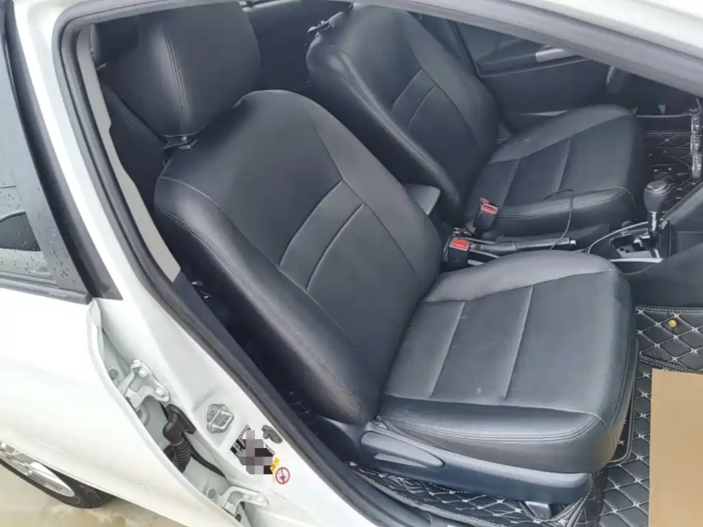 Toyota Yaris L 2019 — фото 25
