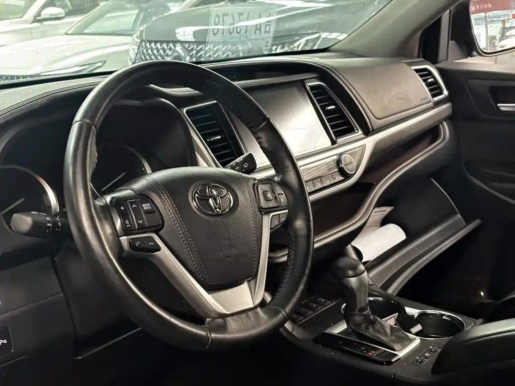 Toyota Highlander 2020