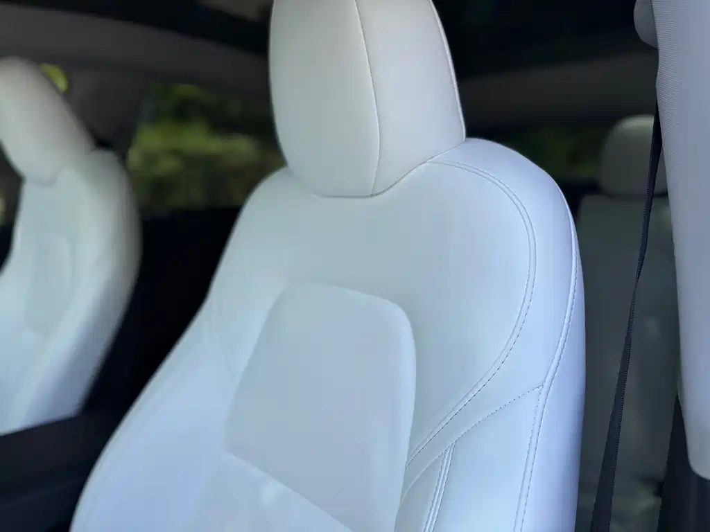 Tesla Model Y 2023 — фото 13