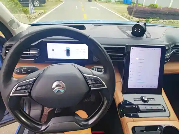 NIO ES8 2018