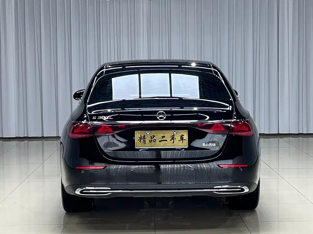 Mercedes-Benz E-Class 2024