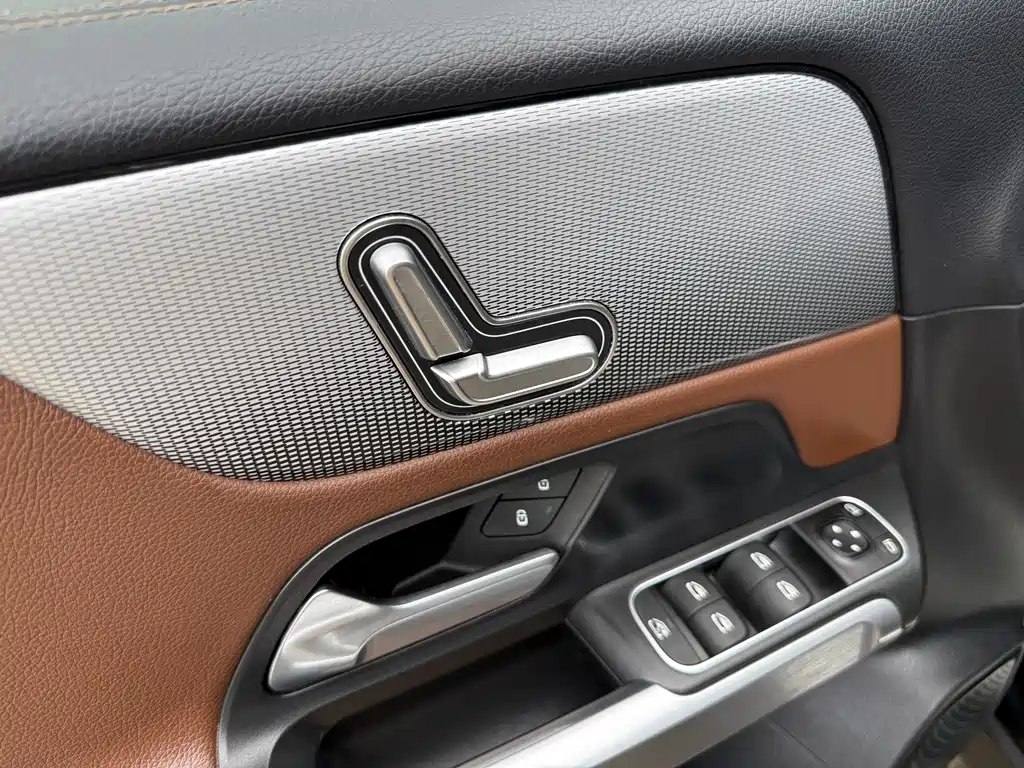 Mercedes-Benz GLB 2020 — фото 19