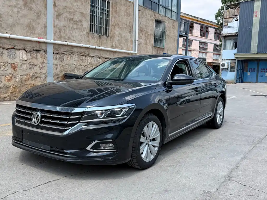 Volkswagen Passat 2019 — фото 1