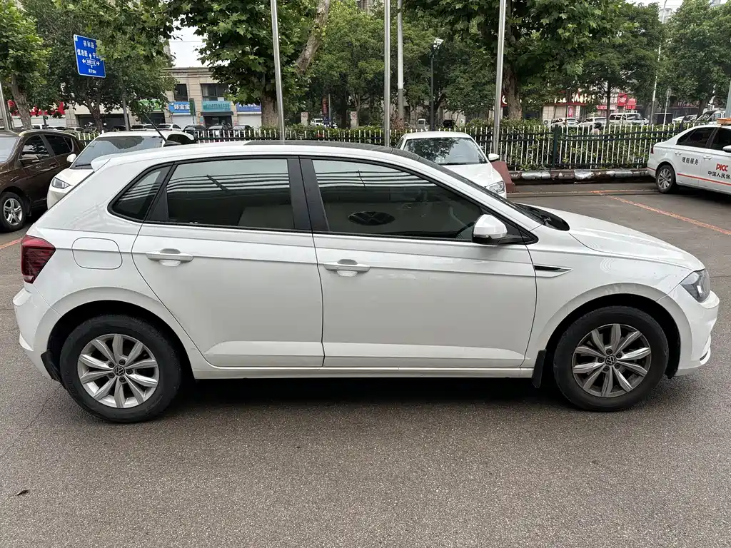 Volkswagen Polo 2021