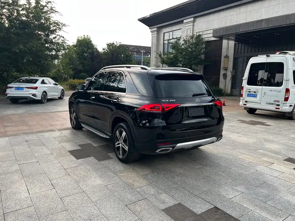Mercedes-Benz GLE 2020 — фото 17