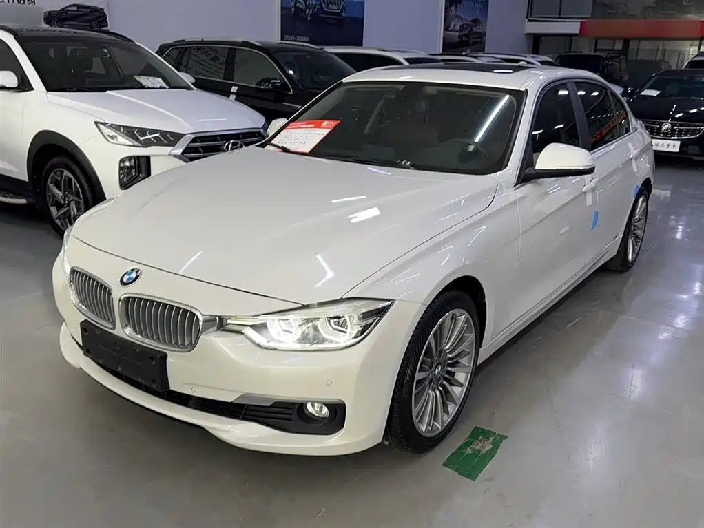 BMW 3 Series 2019 — фото 1