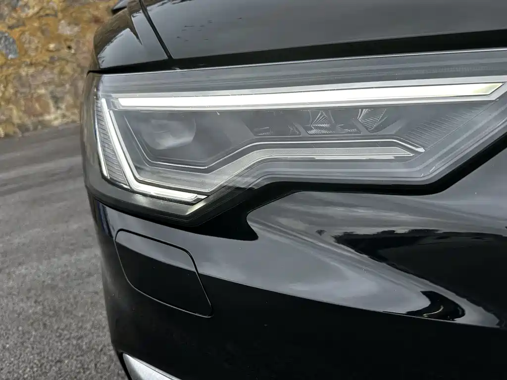 Audi A6L 2023 — фото 4