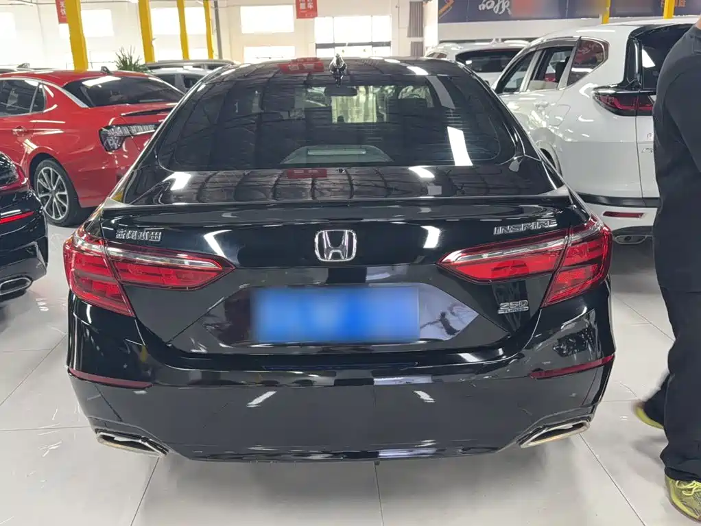 Honda Inspire 2021 — фото 12