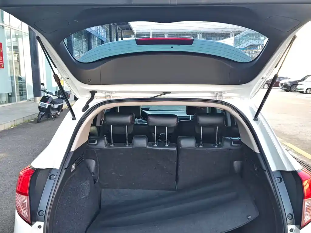 Honda Vezel 2017 — фото 15