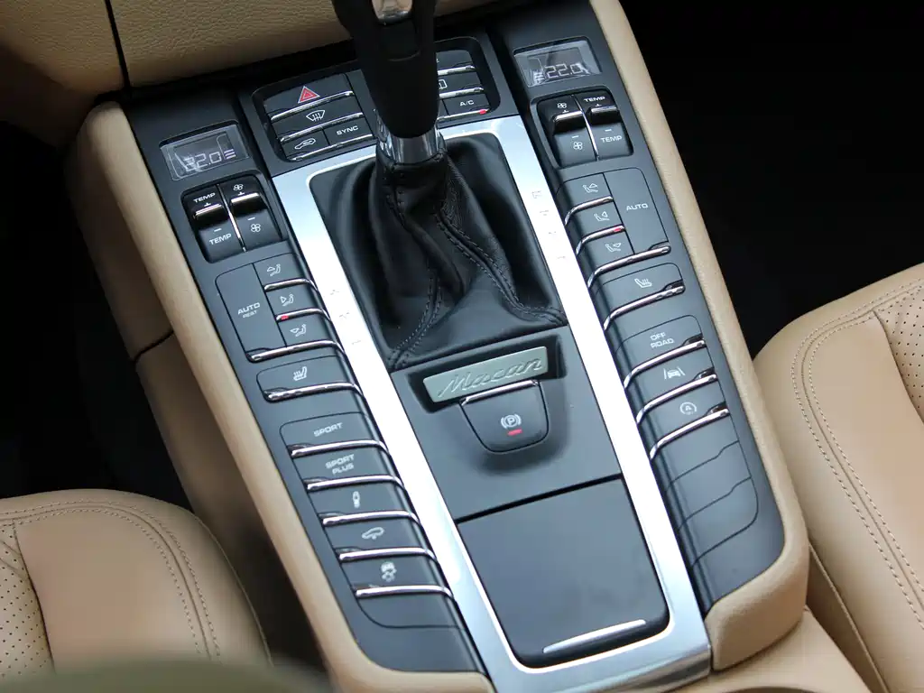 Porsche Macan 2018 — фото 13