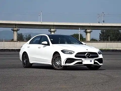 Mercedes-Benz C-Class 2023 — фото 3