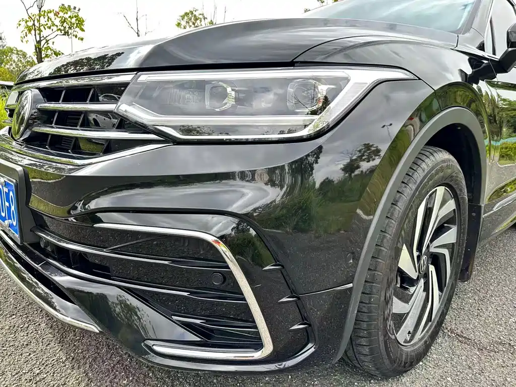 Volkswagen Tiguan L 2024 — фото 29