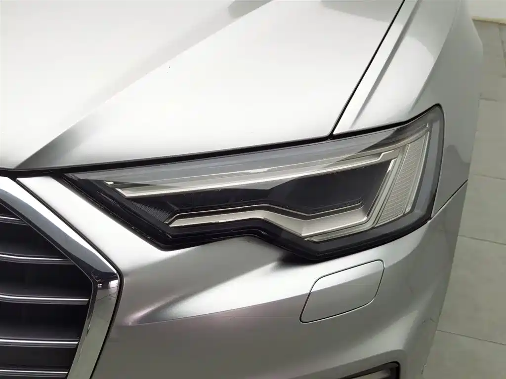Audi A6L New Energy 2021 — фото 7